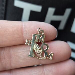 10k pendant